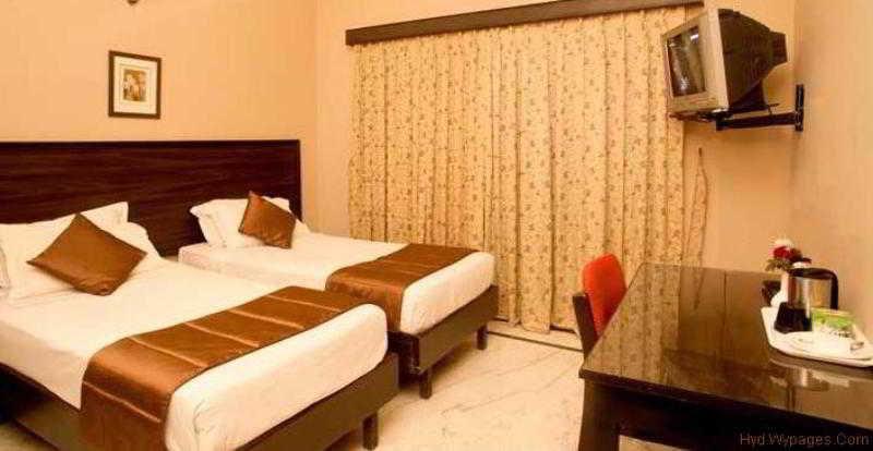 Genx Banjara Hill 1589 Hotel Hyderabad Exterior photo