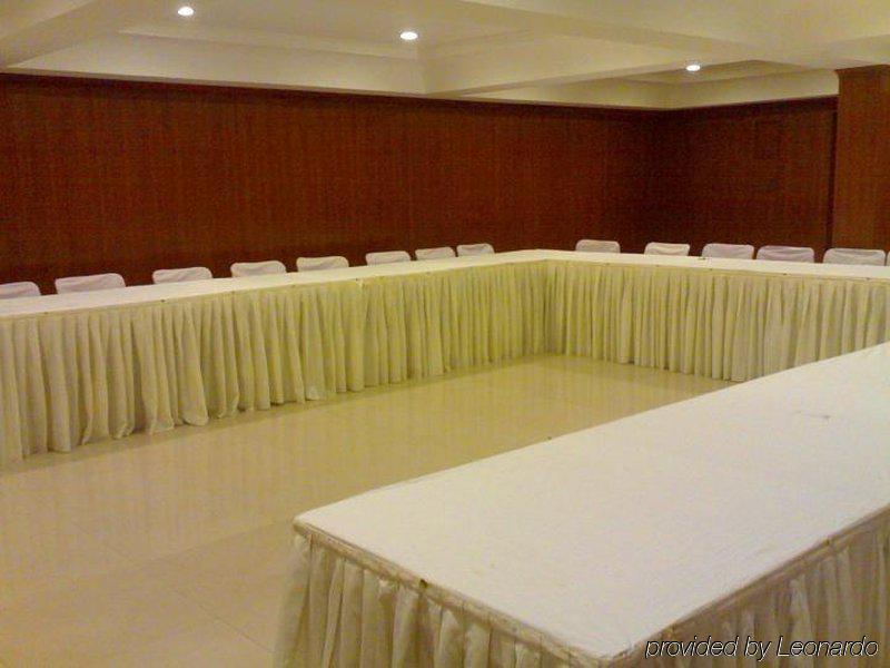 Genx Banjara Hill 1589 Hotel Hyderabad Exterior photo