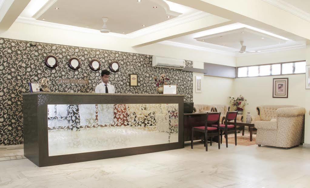 Genx Banjara Hill 1589 Hotel Hyderabad Exterior photo